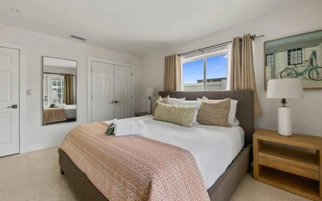 photo 4 of Seahorse Villa 2 in Fort Lauderdale