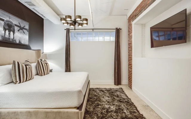 photo 2 of Sears Loft