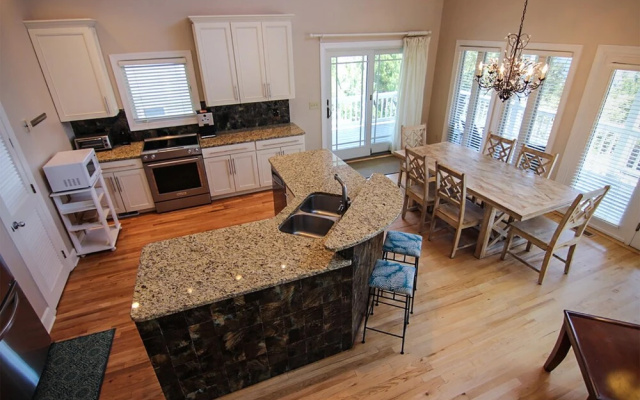 photo 4 of Seas the Breeze by Sea Scape Properties