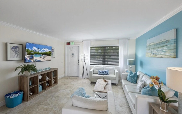photo 2 of Seas The Day 2 - Newly Renovated 2br On Singer Island 2 Bedroom Duplex