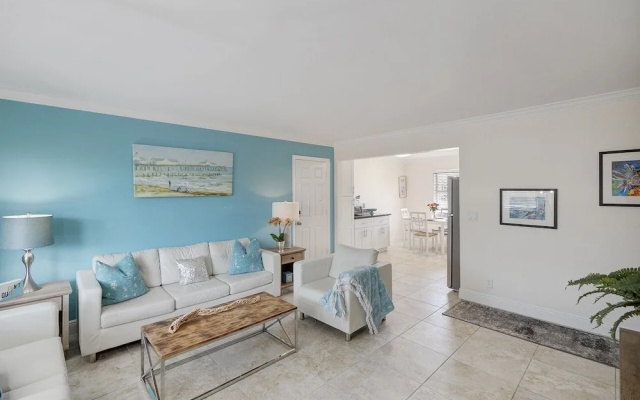 photo 3 of Seas The Day 2 - Newly Renovated 2br On Singer Island 2 Bedroom Duplex