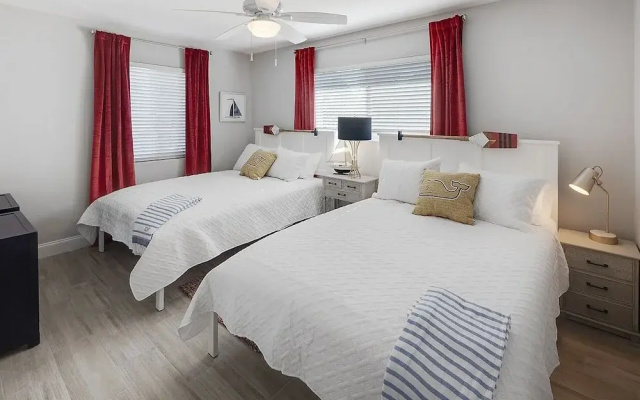 photo 4 of Seas The Day 8: Designer Beach W/ Pool! 3 Bedroom Condo