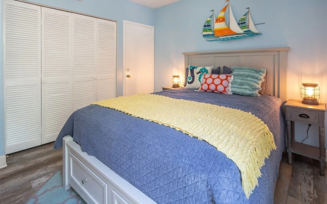 photo 3 of Seascape 3254