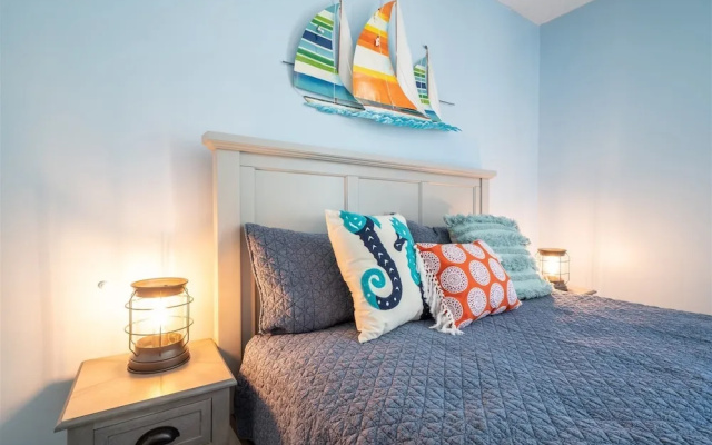 photo 4 of Seascape 3254