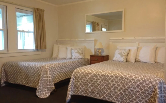 photo 3 of The Seascape Inn
