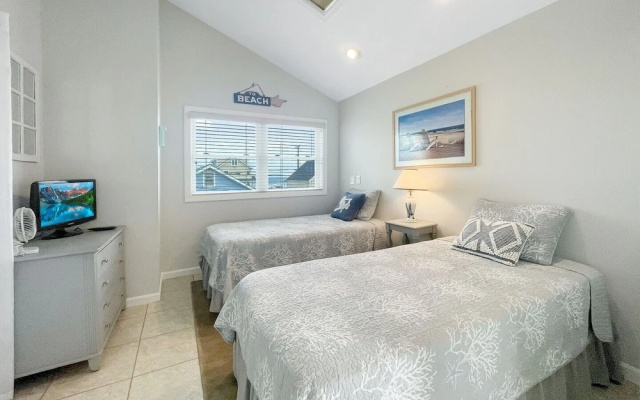 photo 2 of Seascapes - W153 Fantastic Condo Steps Away From Wells Beach And Town Center 2 Bedroom Home by RedAwning