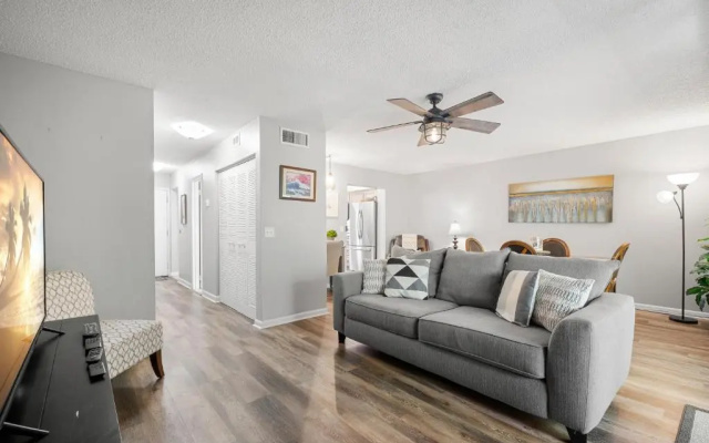 photo 2 of Seashell 19, 2 Bedrooms, Pool Access, WiFi, Sleeps 6, Walk to Beach