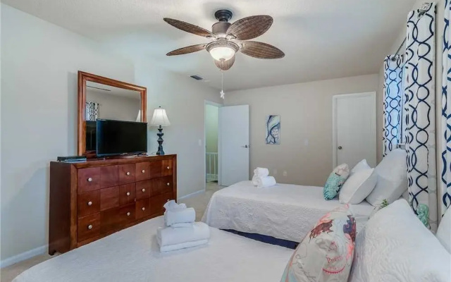 photo 3 of Seashell 19 - Two Bedroom Condo