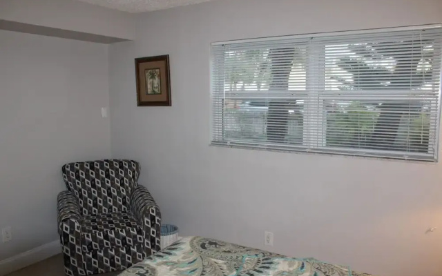 photo 2 of Seaside Hideaway 1 Bedroom Condo