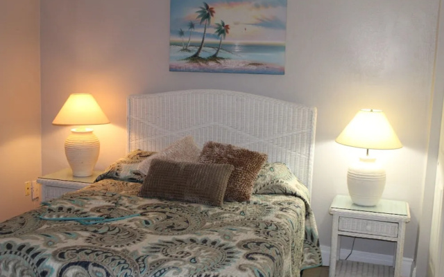 photo 5 of Seaside Hideaway 1 Bedroom Condo