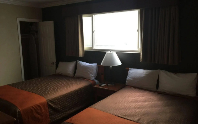 photo 3 of Seaside Motel