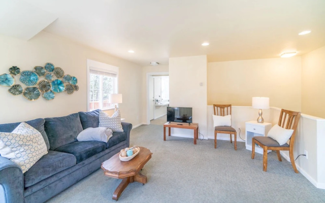 photo 5 of Seaside Prom 2 Bedrooms 2 Bathrooms Home