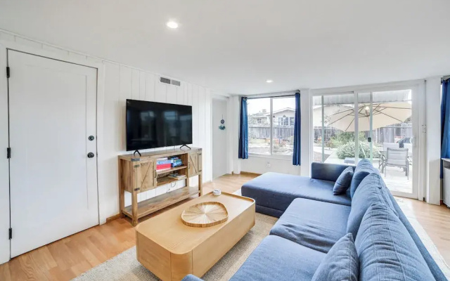 photo 4 of Seaside Vacation Rental w/ Patio Near Monterey Bay