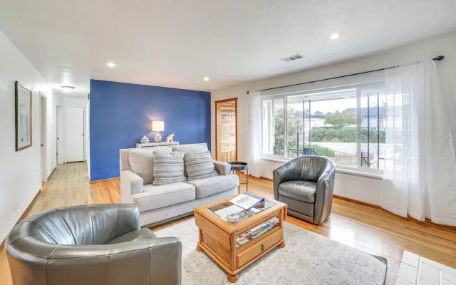 photo 5 of Seaside Vacation Rental w/ Patio Near Monterey Bay