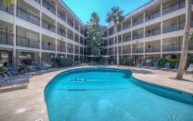photo 2 of Seaside Villa 332, 1 Bedroom, Pool, Oceanside, 3rd Floor, Wi-Fi, Sleeps 4