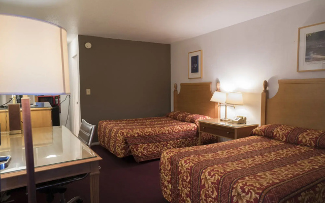 photo 3 of Seatac Inn