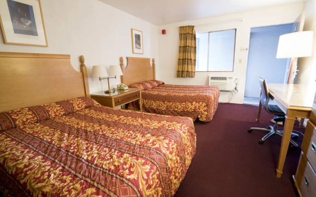 photo 4 of Seatac Inn