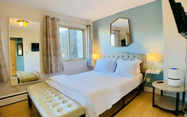 photo 4 of Seattle Suites