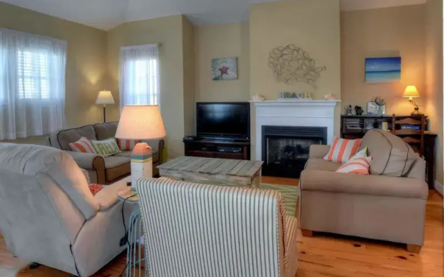 photo 3 of Seaview Village Unit 7