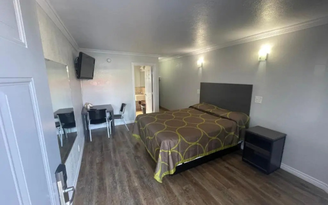 photo 2 of Seaway Motel