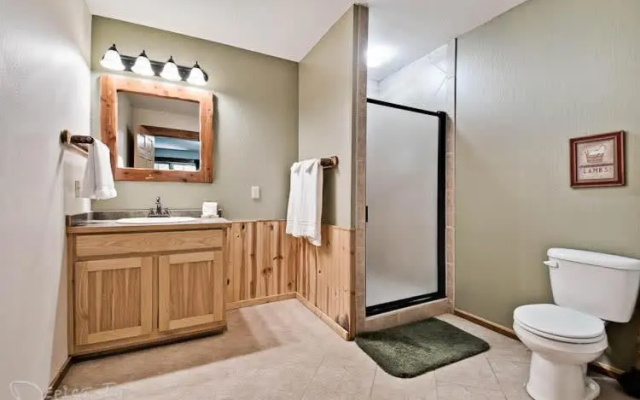 photo 4 of Secluded Cabin in the Woods! 2 story