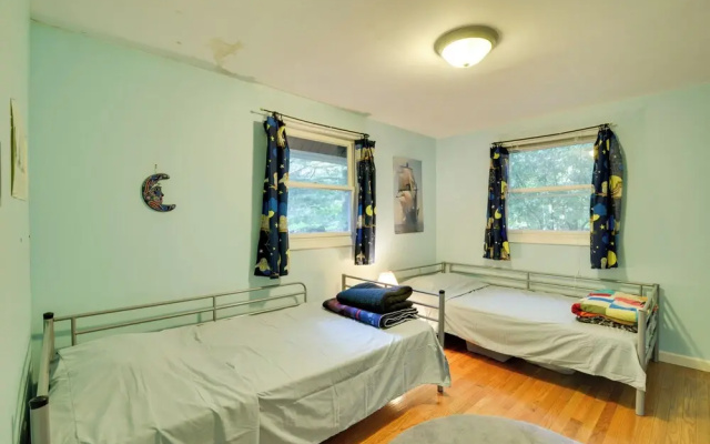 photo 2 of Secluded Stroudsburg Home - 5 Mi to Ski Resort