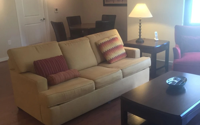 photo 4 of Rosslyn Apartments by BOQ Lodging
