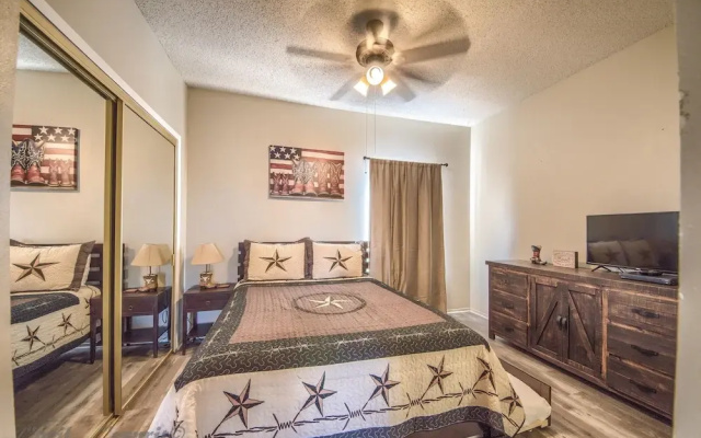 photo 3 of Seele Street River B11 2 Bedroom Condo by RedAwning