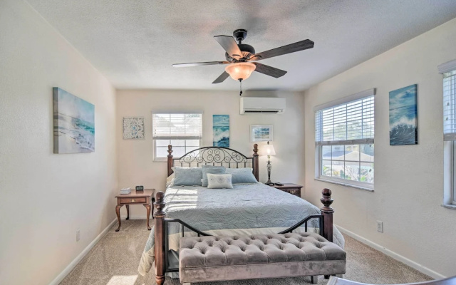 photo 4 of Seminole Home: 1 Mi to Indian Shores Beach!