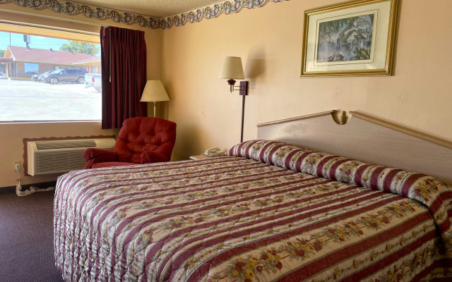 photo 3 of Seminole Inn Near New Mexico Hwy 62