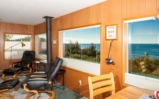 photo 5 of Serendipity - 4 Br Home