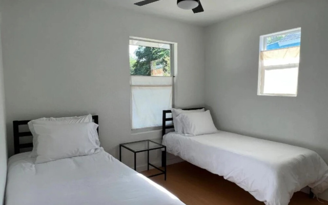 photo 2 of Serene 2br/1ba Residence in Peaceful San Antonio