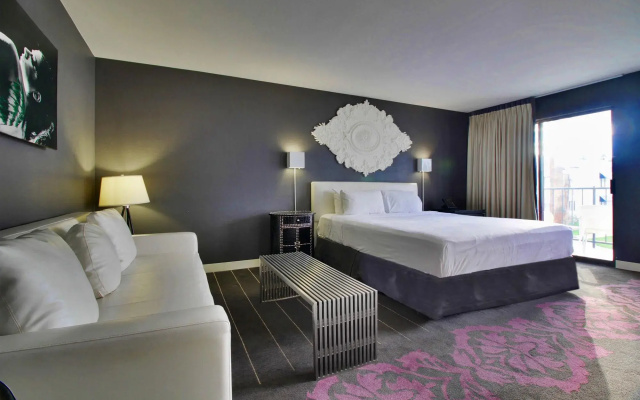 photo 4 of Serene, a Vegas Resort