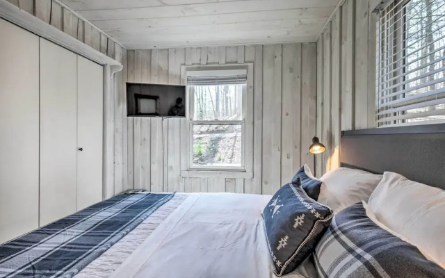 photo 4 of Serene Cabin Getaway w/ 2 Decks + Mountain Views!