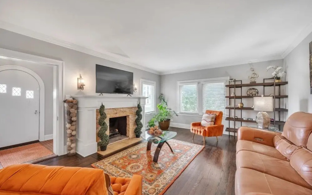 photo 2 of Serene & Charming 5br Des Plaines Getaway 5 Bedroom Home by RedAwning
