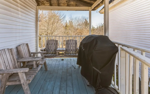 photo 3 of Serene Coastal Retreat 4 Bedroom Home by RedAwning