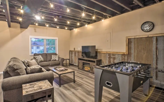 photo 4 of Lakeside Blue Eye Escape w/ Game Room & Hot Tub!
