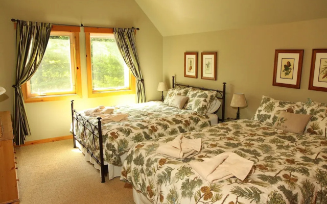photo 3 of Serenity Pines Lodge in Shugart Flats