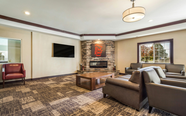 photo 2 of Red Roof Inn & Suites Omaha - Council Bluffs