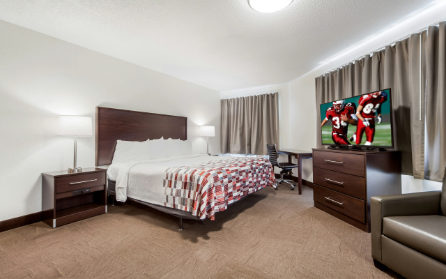 photo 5 of Red Roof Inn & Suites Omaha - Council Bluffs