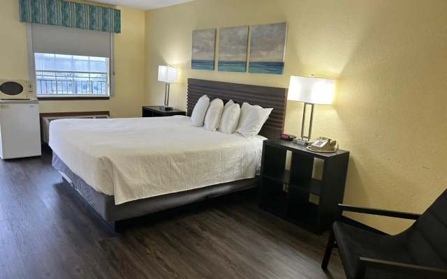 photo 4 of Seven Gables Inn