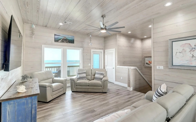 photo 5 of Seven Palms 3 Bedroom Home by RedAwning