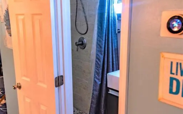 photo 3 of Seventh Seas half mile to the beach pet friendly Near to the Mayo Clinic - UNF - TPC Sawgrass - Convention Center - Shopping Malls - Under 3 Hours from DISNEY