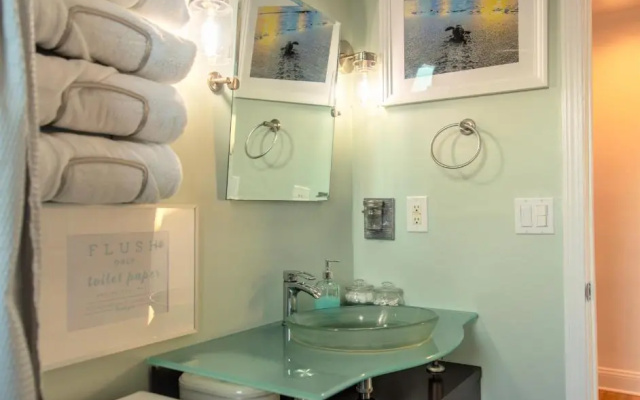 photo 4 of Seventh Seas half mile to the beach pet friendly Near to the Mayo Clinic - UNF - TPC Sawgrass - Convention Center - Shopping Malls - Under 3 Hours from DISNEY