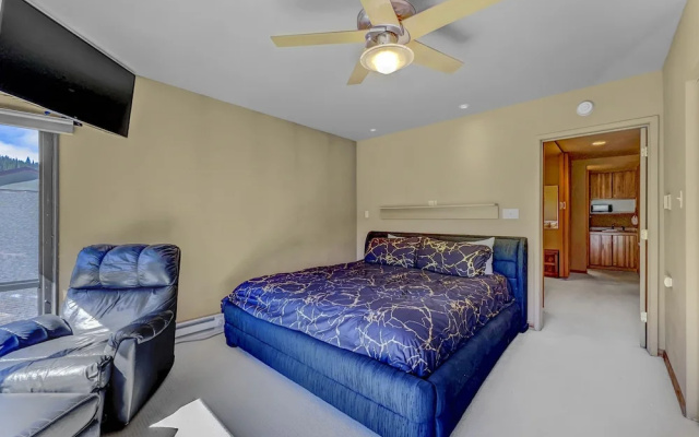 photo 3 of Sf411 Snowflake 3br 3ba 4 Bedroom Condo by RedAwning