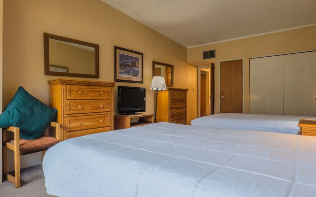 photo 2 of Ski Condo With Short Walk to Lifts - SH501 by Redawning