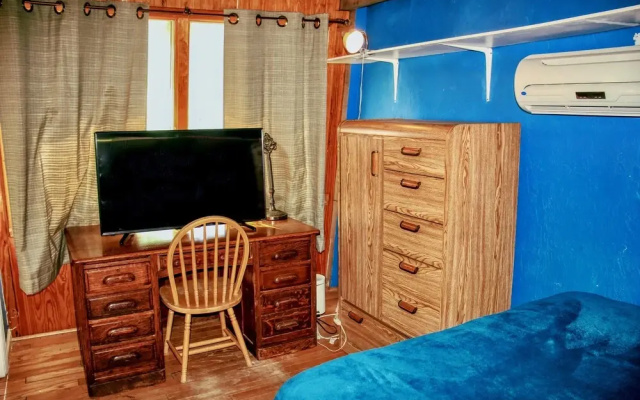 photo 4 of Shaded Beachtown Vacation Estate (102-22)