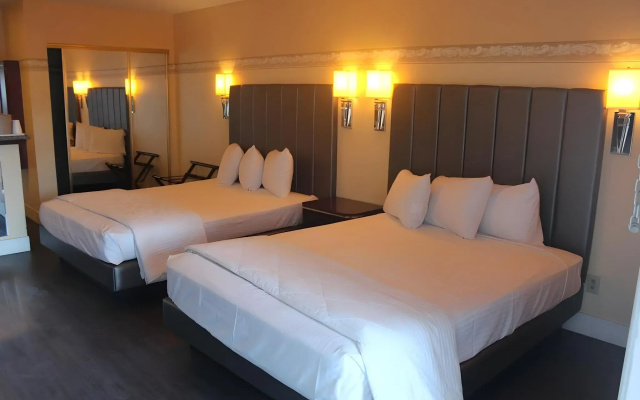 photo 4 of Shalimar Hotel of Las Vegas