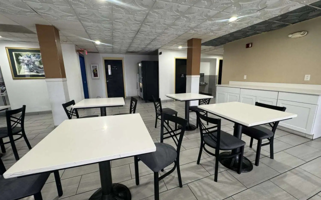 photo 3 of Quality Inn Chattanooga Hamilton Place