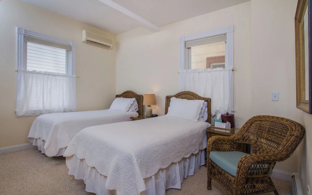 photo 3 of Shawmont Hotel